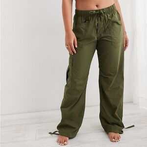 AERIE AVENUE BAGGY
CARGO PANT